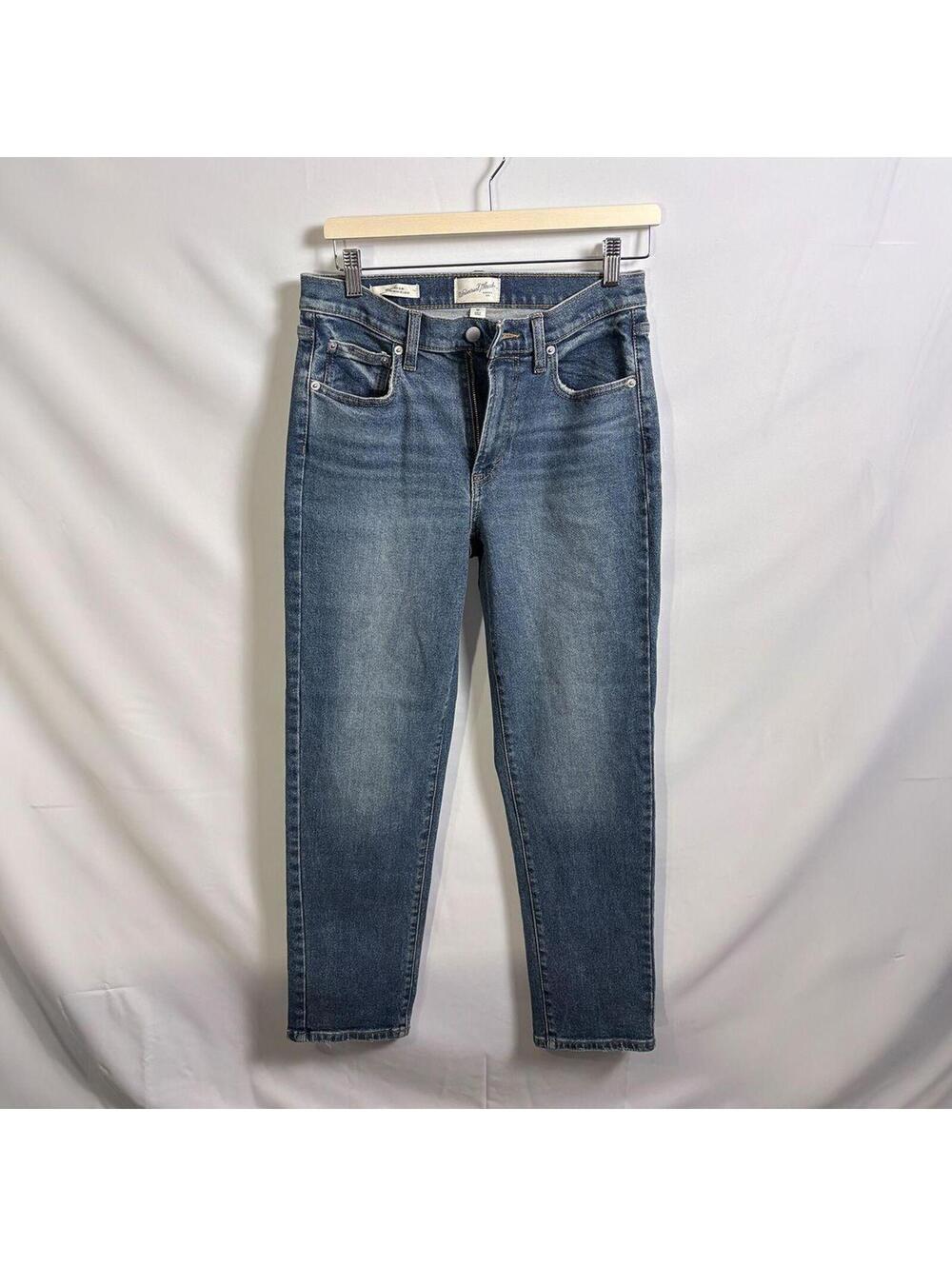 Universal Threads Mid-Rise Slim Jeans